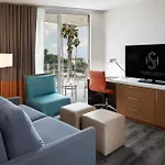 Shore Hotel